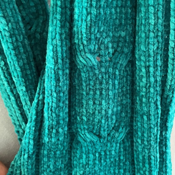 Women’s Teal Scarf - Picture 7 of 8